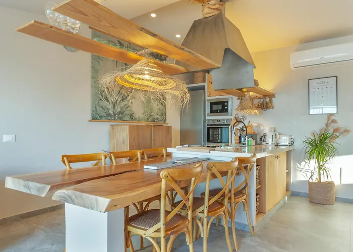 Holiday home Oceania Private Pool Garden *