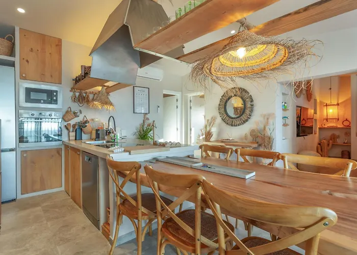 Oceania Private Pool Garden