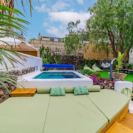 Holiday home Oceania Private Pool Garden Chayofa