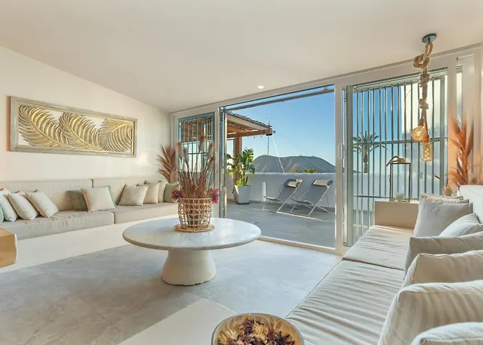 Oceania Private Pool Garden *