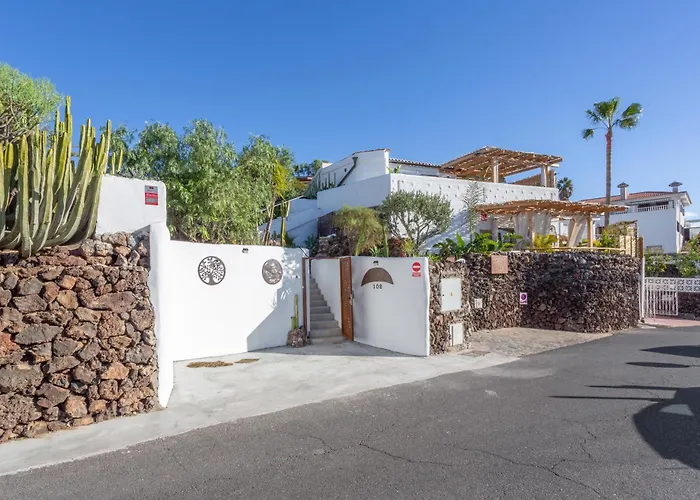 Oceania Private Pool Garden Chayofa