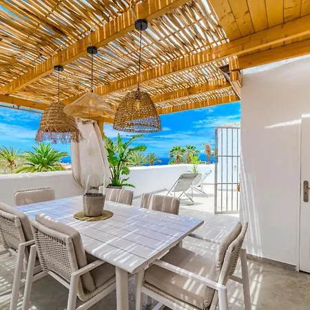 Oceania Private Pool Garden Чайофа