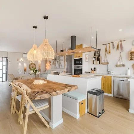 Oceania Private Pool Garden Дом отдыха Чайофа