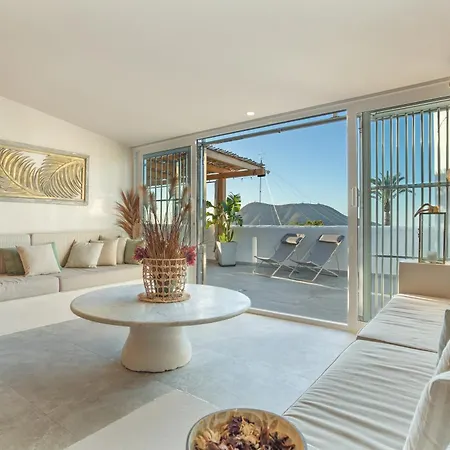 Oceania Private Pool Garden *