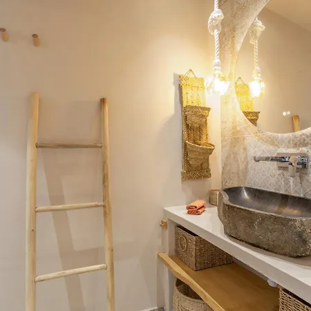 Oceania Private Pool Garden Дом отдыха *