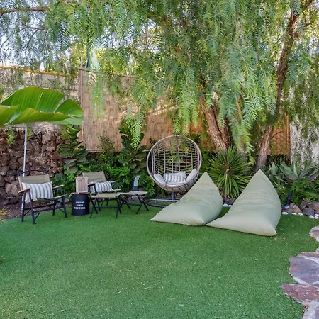 Oceania Private Pool Garden Дом отдыха