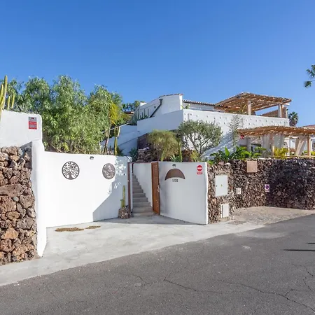 Oceania Private Pool Garden Чайофа